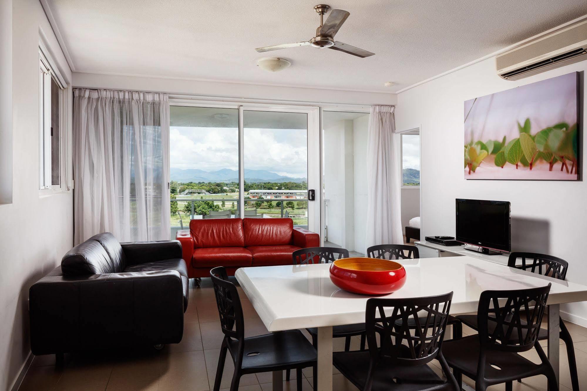 Central Holborn Apartments Townsville Exterior foto